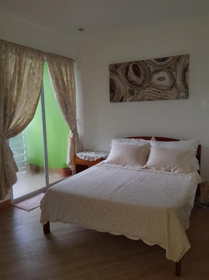 Coombsguesthouse Siquijor Buitenkant foto